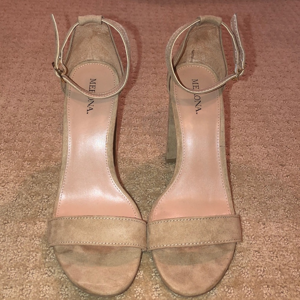 MERONA BEIGE FAUX SUEDE BLOCK HEEL